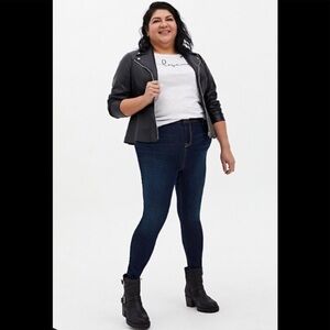 Torrid/ MIDFIT SKINNY SUPER SOFT MID-RISE JEAN / 14R